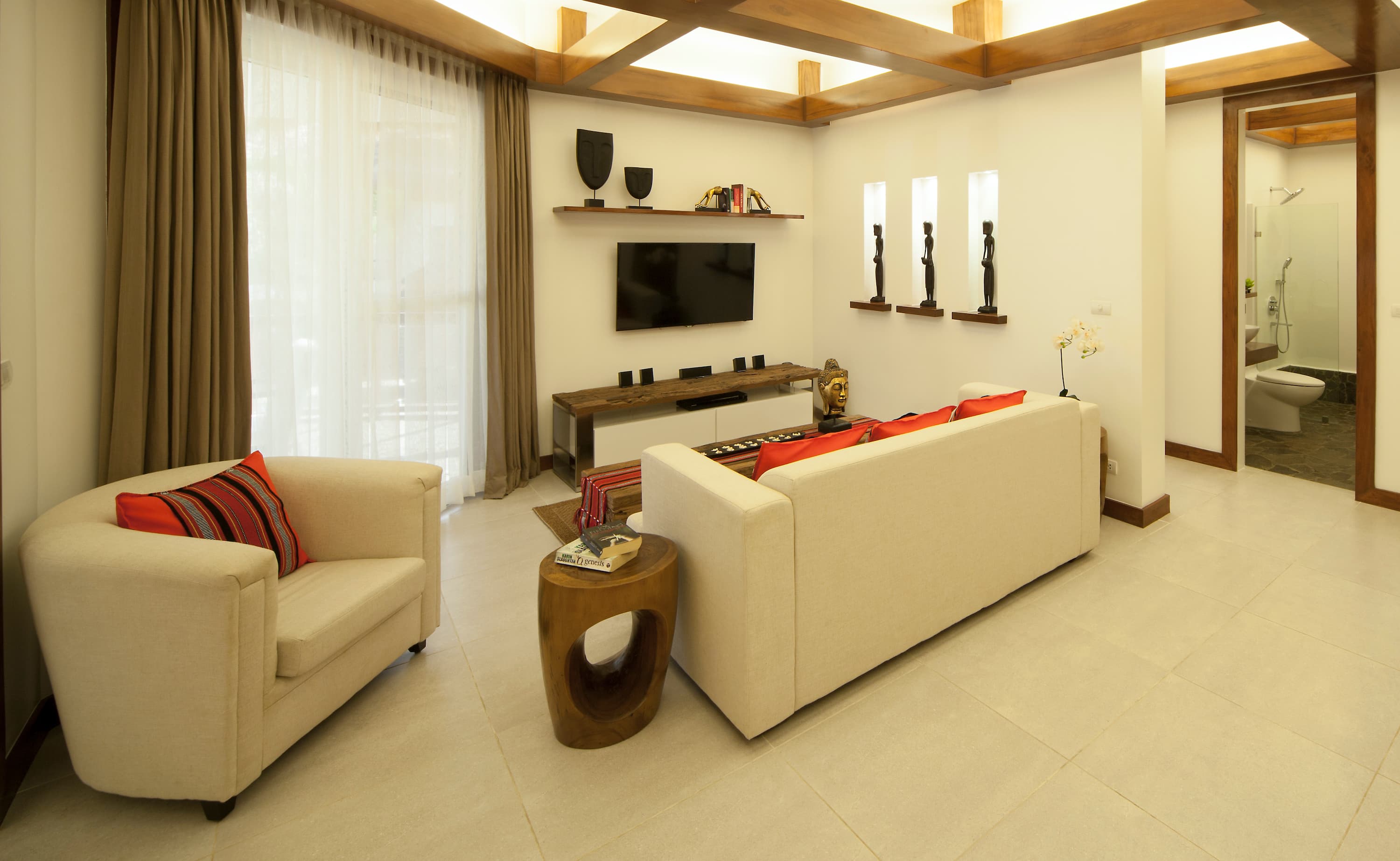 2-Bedroom Deluxe Apartment — Pool view
